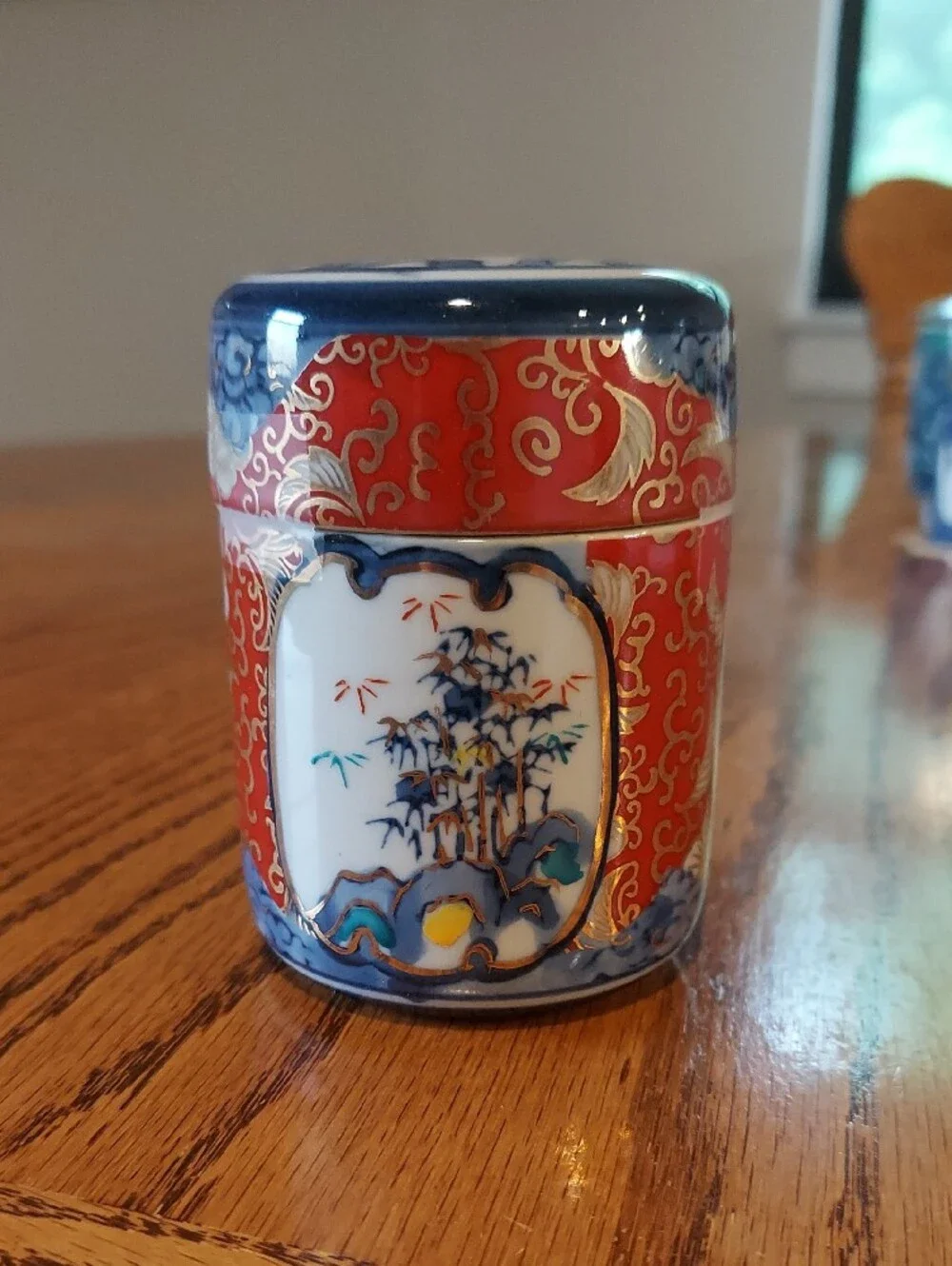Vintage Japanese Imperial IMARI Jar With Lid